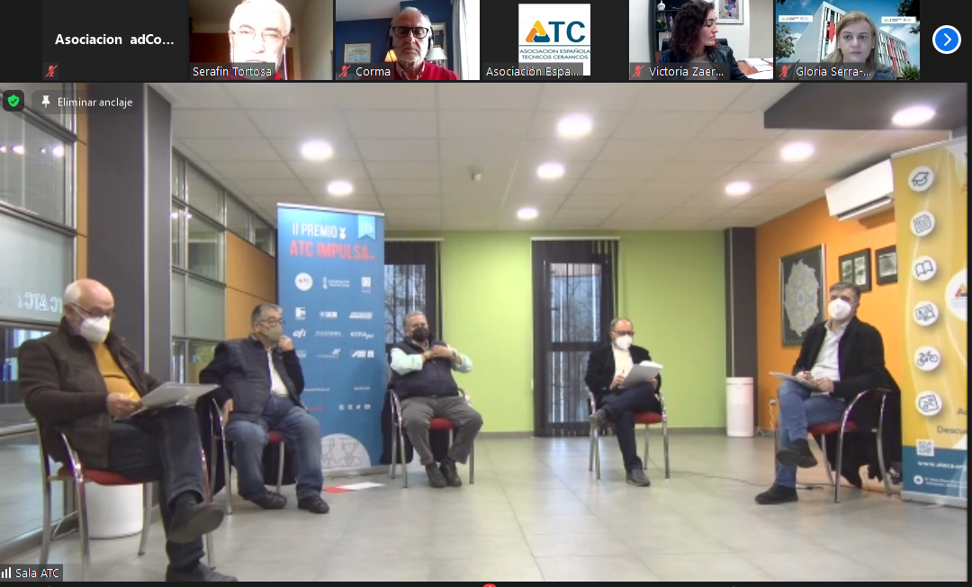 La Cátedra de Transformación del Modelo Económico de la UJI participa en el Foro ATC Impulsa sobre el clúster cerámico